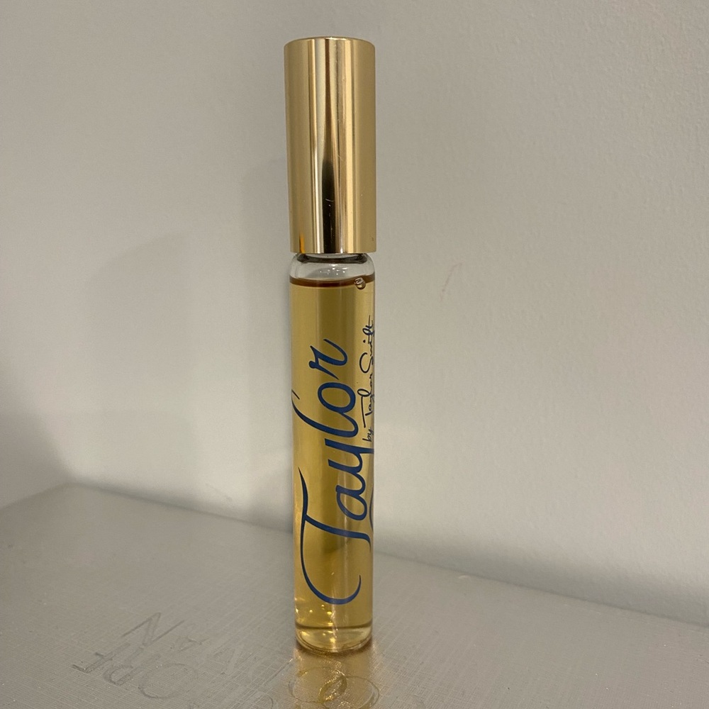 Taylor by Taylor Swift Perfume
